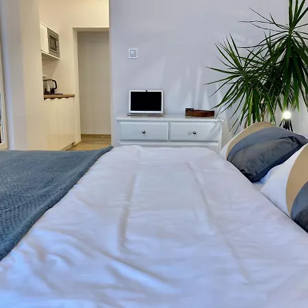 Duo 2 Debniki Modern Apartment Near Old Town Fast Wi-Fi Self Check-In شقة